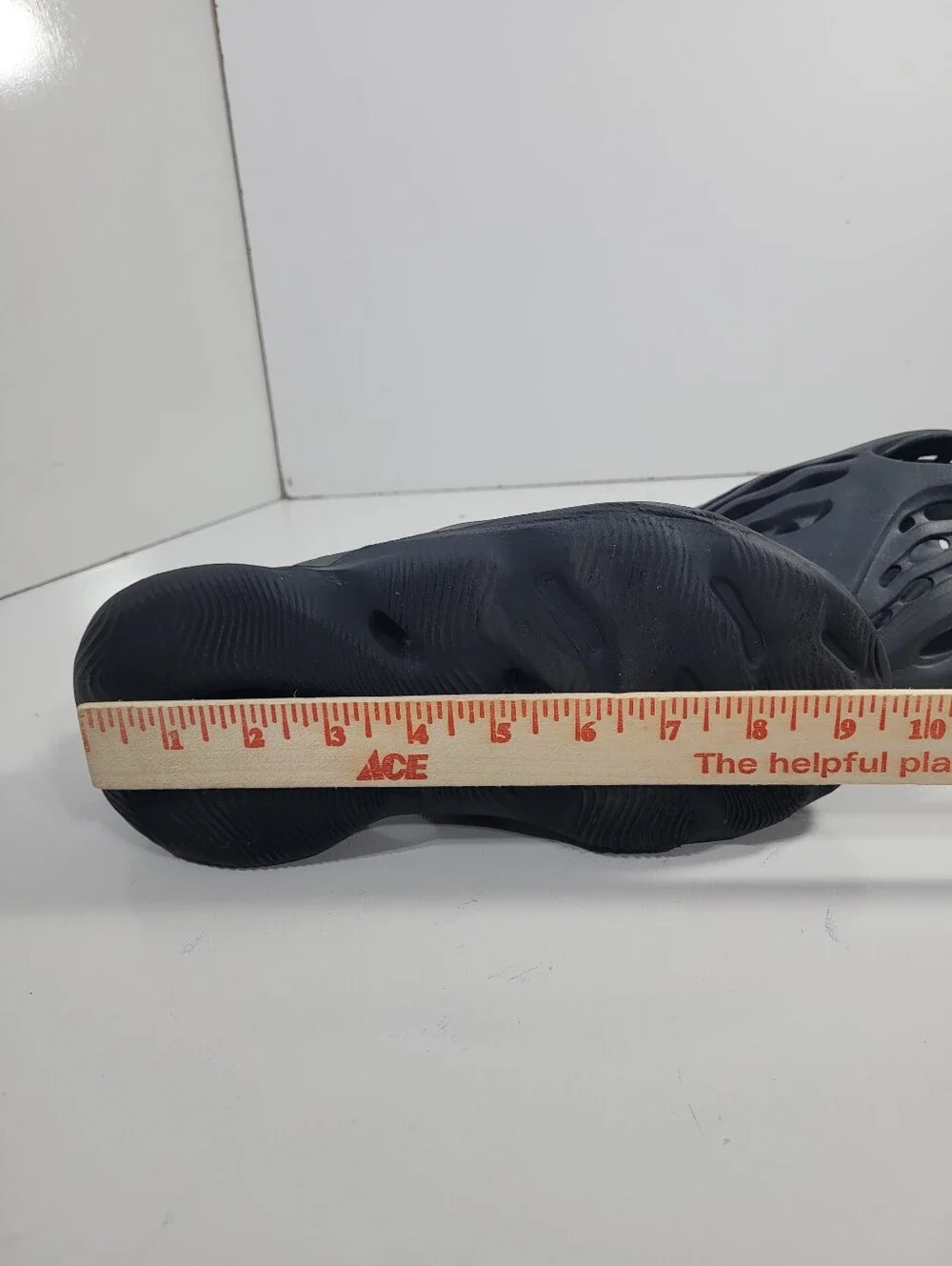 Adidas Yeezy Foam Runner Onyx 5.5 Men 7 Women Outsole 9.5